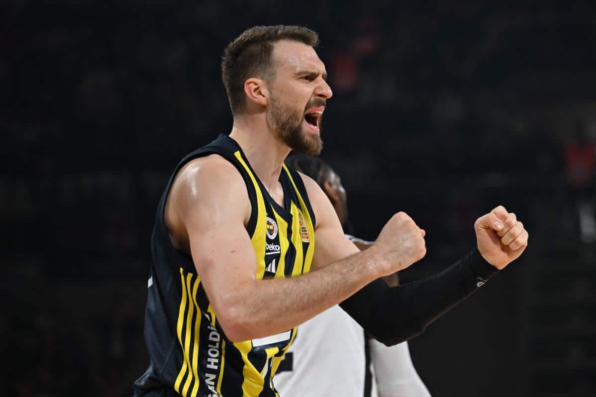 NIŠTA OD POVRATKA U ZVEZDU – GUDURIĆ OSTAJE U ISTANBULU: Srpski košarkaš potpisao novi ugovor sa Fenerbahčeom?