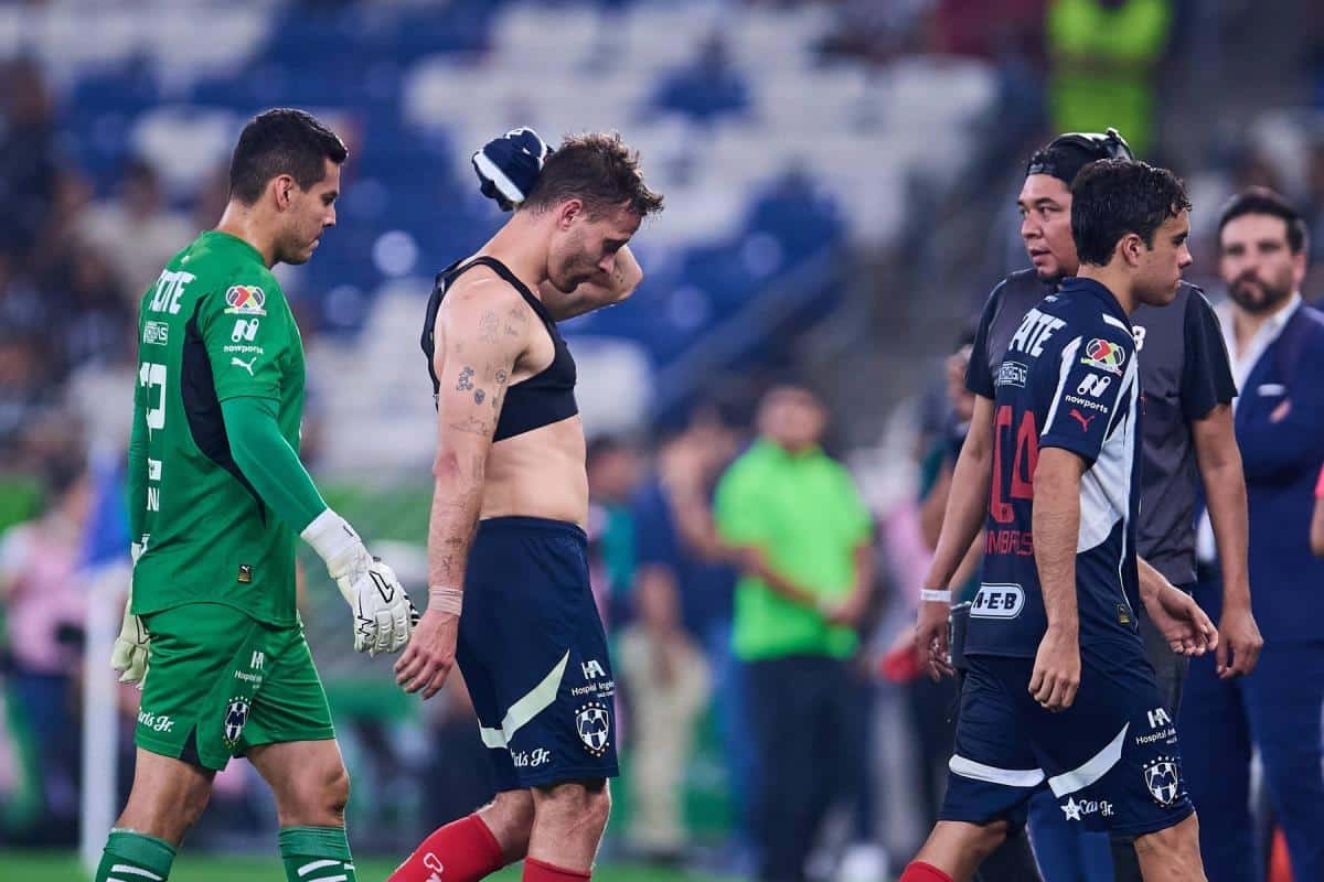 SKANDAL! BIVŠI FUDBALER REAL MADRIDA SE SUKOBIO SA TRENEROM, PA DOBIO DESET ŠAVOVA! Ogroman cirkus u poznatom klubu, ovo su detalji haosa! VIDEO