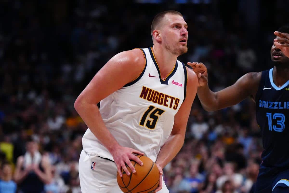 JOKIĆ NASMEJAO NOVINARE DO SUZA PRED MEČ SA BOGDANOVIĆEM! Juče je bio u bazenu, a danas… Džoker URNEBESNIM odgovorom oduševio Amere!