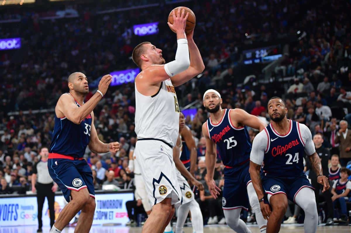 NIKOLA JOKIĆ – SAM PROTIV SVIH! Isplivao NESTVARAN podatak! Denver je bez Srbina dao samo 32 poena u trećem meču protiv Klipersa!
