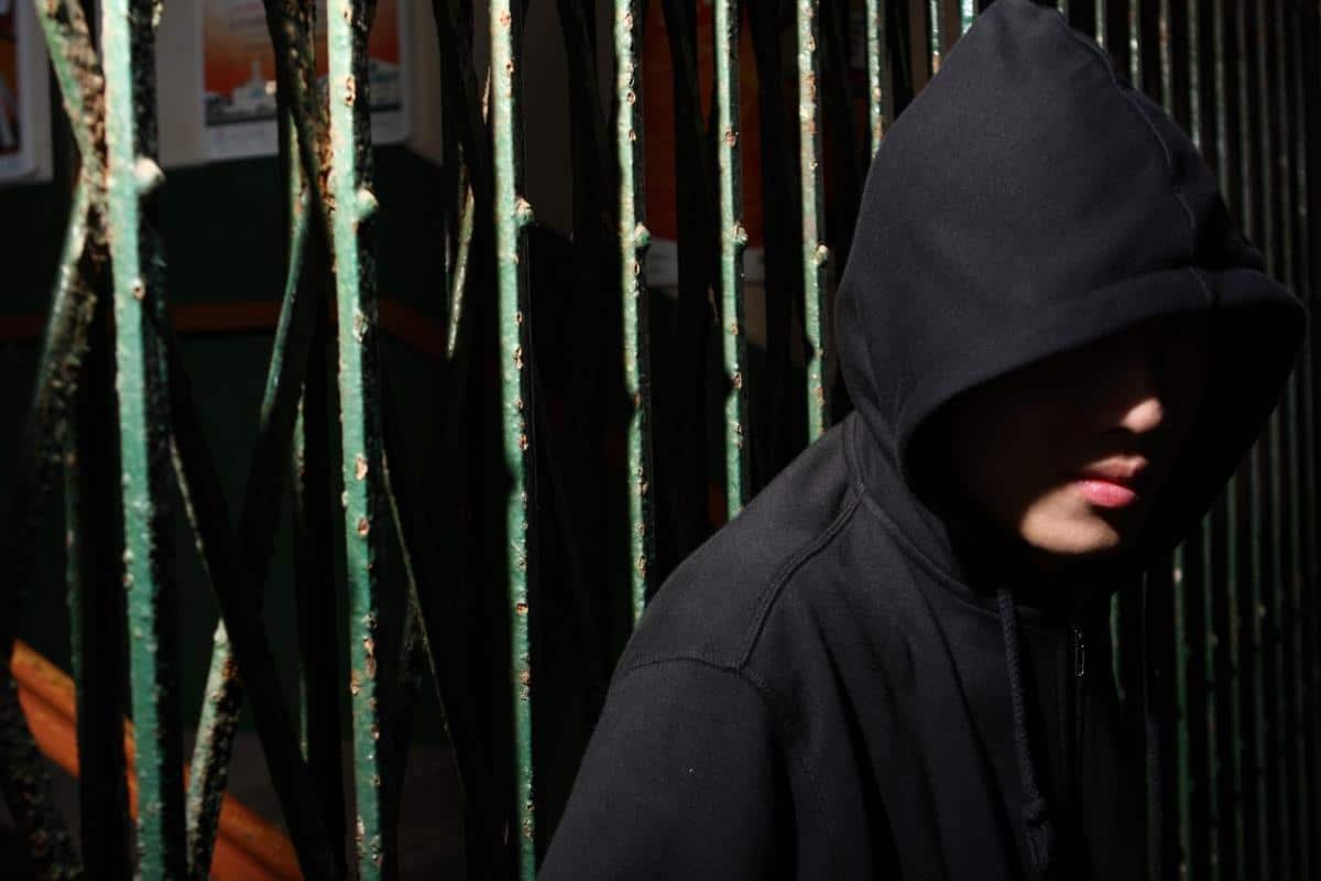 MUŠKARAC UKRAO PAZAR IZ PRODAVNICE: Policija ga pronašla i vratila, evo o kolikoj sumi je reč