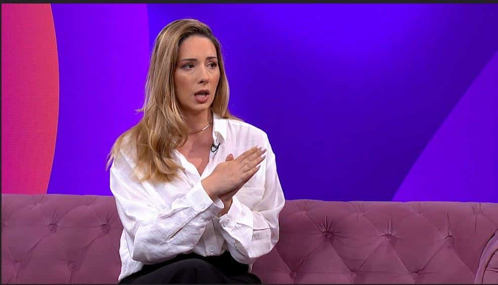 “NISAM U KONTAKTU SA 90 POSTO FAMILIJE ZBOG NASLEDSTVA” Voditeljka otkrila sve o lošim porodičnim odnosima: Tu smo završili priču!