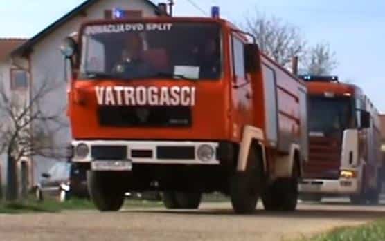 POŽAR U PORODIČNOJ KUĆI: Stanari dimili kobasice, sve je pošlo po zlu