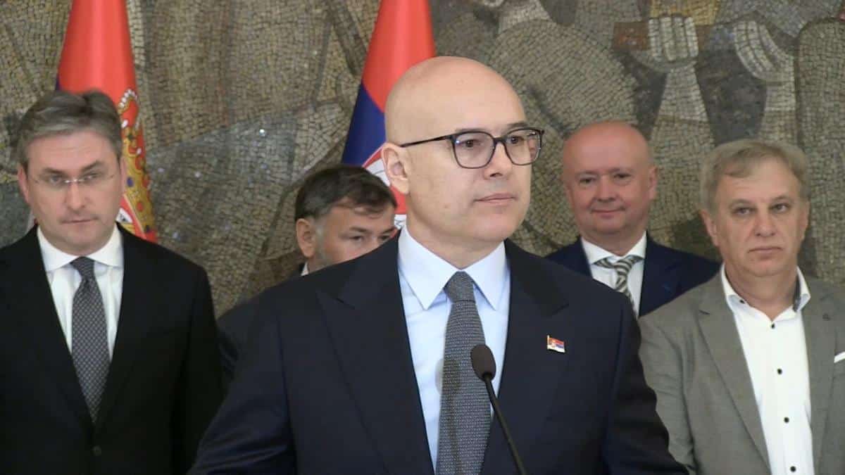VUČEVIĆ UPOZORIO NA OPASNE NAPADE NA ŽENE: Nikada nećemo ćutati i puštati nasilnike da krše zakone, da krše Ustavom garantovana prava građana!