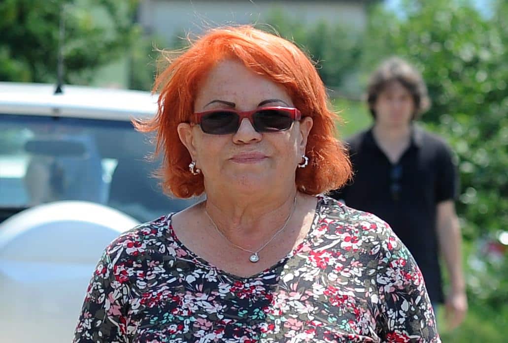 UBILI JOJ BRAĆU, SINA RANILI, UDALA SE ZA DEČAKA KOJI JE ZAVRŠAVAO OSNOVNU ŠKOLU… Životna priča Šemse Suljaković razara dušu, otkrila šok detalje