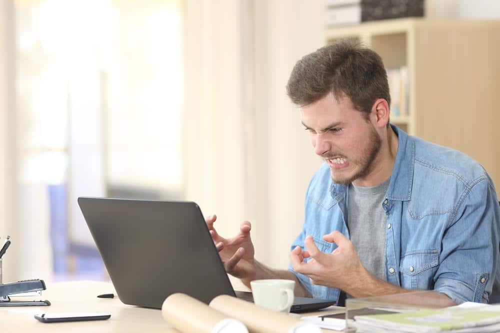 Laptop vam otkazuje poslušnost? Evo kako da znate kad je vreme za popravku, a kad za kupovinu novog