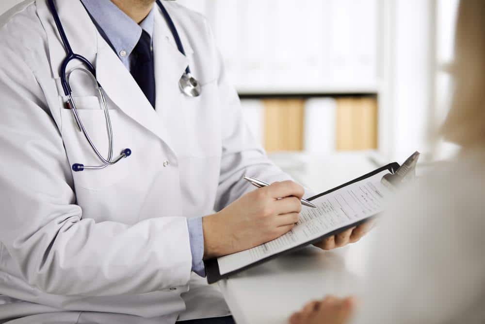 DEVOJČICA (13) IZ SRBIJE IMALA GLAVOBOLJE I BILA STALNO UMORNA, PRVE ANALIZE JOJ BILE UREDNE, A ONDA JE DOKTOR OSTAO ŠOKIRAN: Roditelji, dobro obratite pažnju!