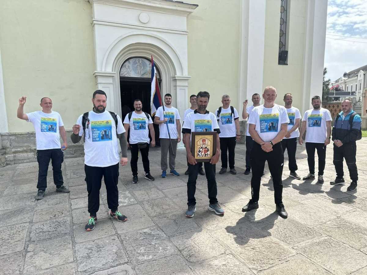 DIVAN PRIMER DOBROTE I HUMANOSTI: Hodočasnici iz Čačka koračali 35 kilometara za korake petorice obolelih dečaka