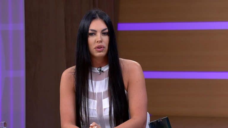NAŠA PEVAČICA SMRŠALA 60 KILOGRAMA NAKON OPERACIJE ŽELUCA: Govore mi kako sam mogla da isečem zdrav organ, svakodnevno se suočavam sa kritikama i pitanjima!