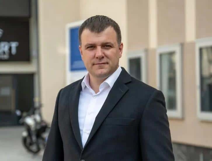 “BUDITE I DALJE UZ LJUDE, KAO ŠTO STE DO SADA BILI”: Ministar Memić uputio Kuriru rođendansku čestitku