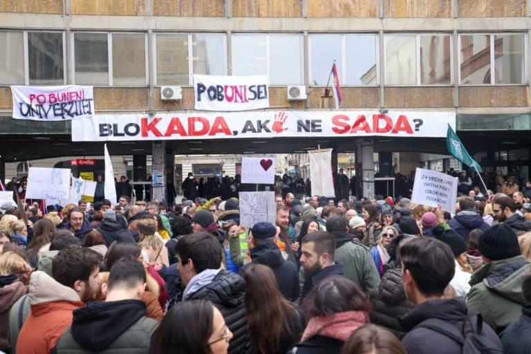 OSAM DEKANA BLOKIRA RAD BEOGRADSKOG UNIVERZITETA: Opstruišu dijalog premijera Macuta i rektora Đokića!