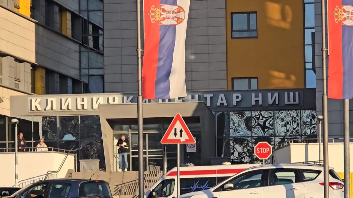 DVOGODIŠNJI DEČAK IZ LESKOVCA ZADOBIO OPEKOTINE PO CELOM TELU: Hitno je prebačen u KC Niš, polio se vrelom vodom sa šporeta?