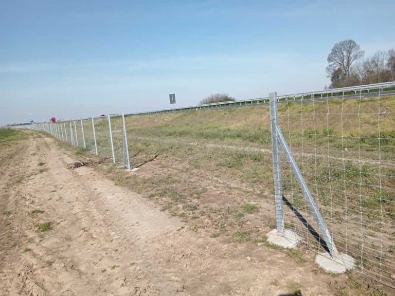 UČESTALE KRAĐE SAOBRAĆAJNE SIGNALIZACIJE PRAVE VELIKI PROBLEM: Iz Puteva Srbije apeluju: Situacija nimalo nije naivna!