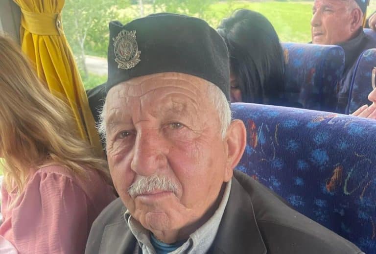 STARINA OD 85 LETA POTEGLA PUT NIŠA! Ivo stiže na svenarodni sabor i verovatno će biti najstariji učesnik (FOTO)