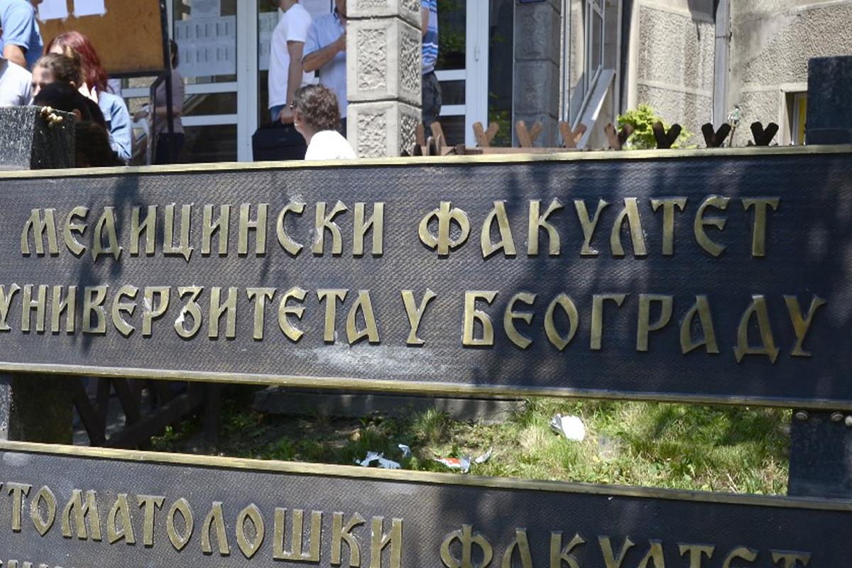 VEĆINA PRODEKANA NA MEDICINSKOM FAKULTETU U BEOGRADU PODNELO NEOPOZIVE OSTAVKE: Dekanski kolegijum ostao bez uglednih profesora
