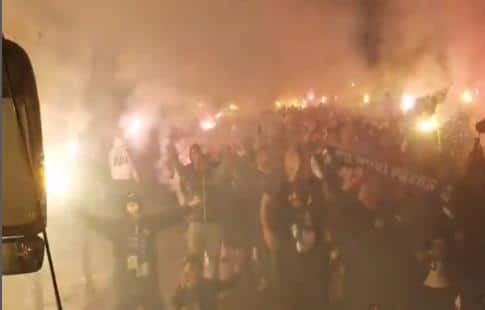 SPEKTAKL U NOVOM PAZARU: Grandiozan doček fudbalerima u 01.45! Hiljade ljudi pozdravilo svoje heroje (VIDEO)