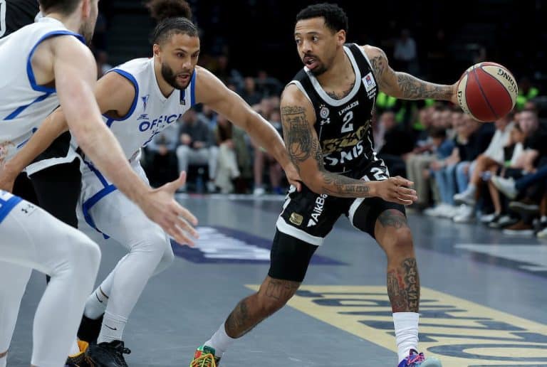 PARTIZAN STOTKOM SILOVITO KRENUO PO TROFEJ ABA LIGE: Crno-beli ubedljivo savladali Spartak i poveli u četvrtfinalnoj seriji plej-ofa!