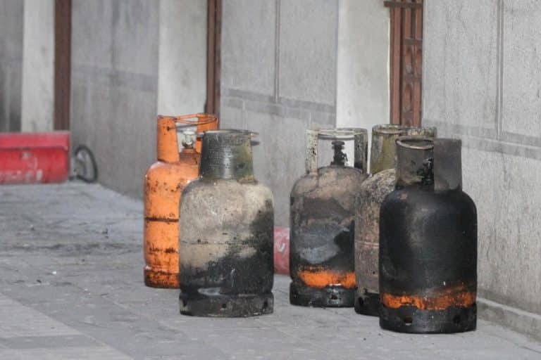 UŽAS U ŽITORAĐI! NAMERNO IZAZVAO EKSPLOZIJU U KUĆI: Unutra bili i snaja i unuk, a osumnjičeni je najteže povređen!