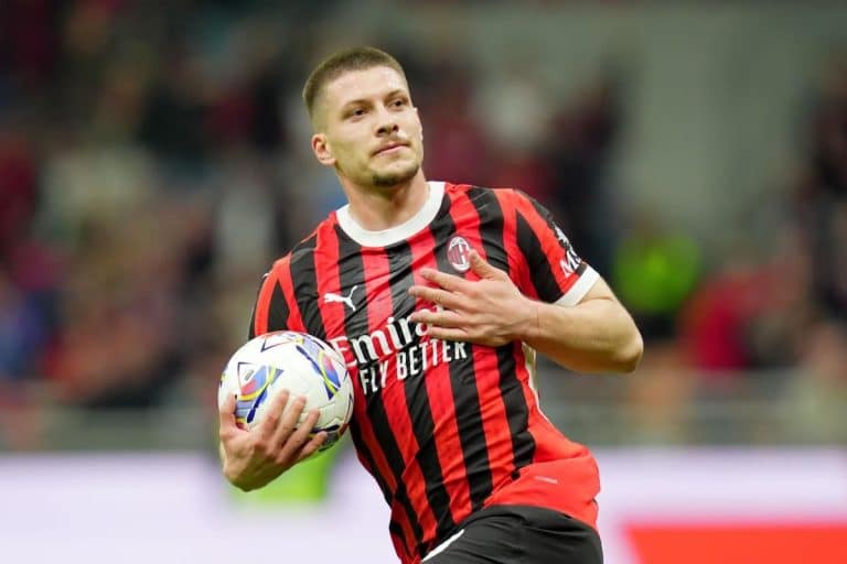 MOŽE LI  LUKA JOVIĆ DA NASTAVI SERIJU? Srpski golgeter predvodi napad Milana protiv Đenove