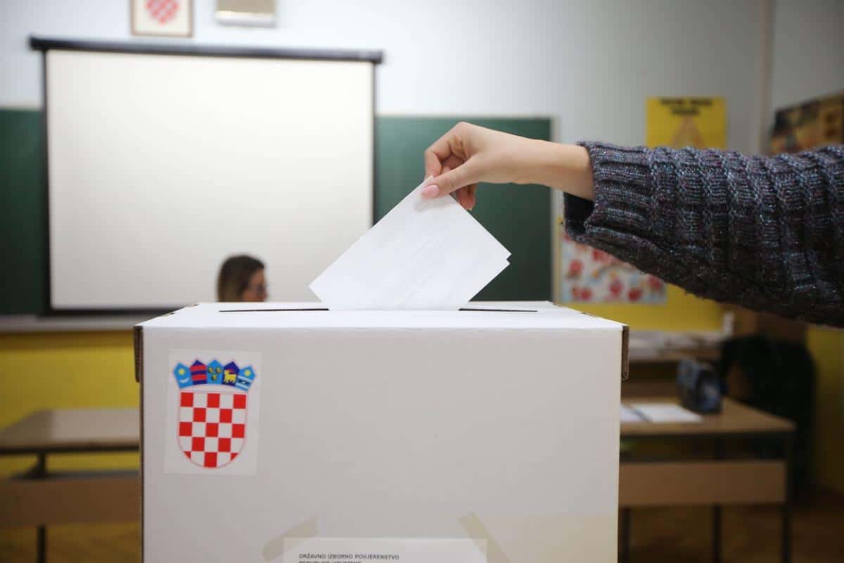 LOKALNI IZBORI U HRVATSKOJ: SDP i Možemo ubedljivo vode u Zagrebu, Split podeljen, kandidat HDZ-a neprikosnoven u Osijeku