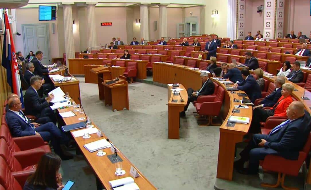 USVOJEN ZAKON O GROBLJIMA U HRVATSKOJ: “Ako piše ‘poginuo za Srpsku Krajinu’ takvi neprimereni sadržaji biće uklonjeni”