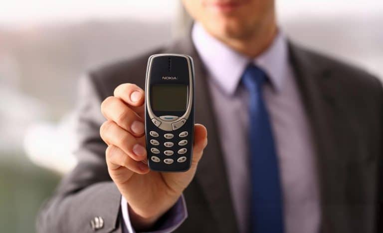 KUPIO TELEFON PREKO OGLASA, PA SHVATIO DA JE PREVAREN! U kutiji se nije nalazilo ono što je platio