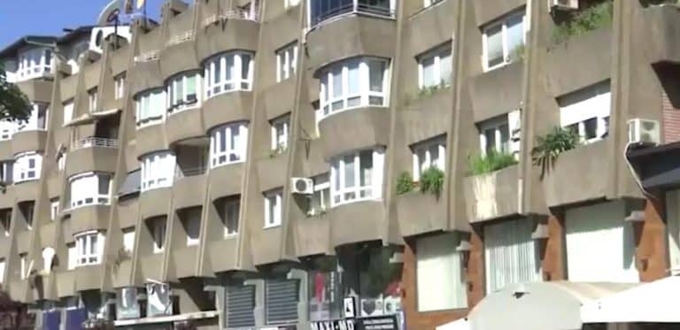 ISPRED ZGRADE U PAZARU NAĐENA NAJOTROVNIJA ZMIJA U EVROPI! U Srbiji živi deset vrsta, od kojih su tri otrovnice a evo kako da ih prepoznate