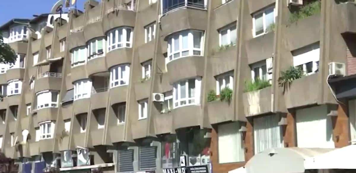 ISPRED ZGRADE U PAZARU NAĐENA NAJOTROVNIJA ZMIJA U EVROPI! U Srbiji živi deset vrsta, od kojih su tri otrovnice a evo kako da ih prepoznate